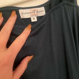 Discount divas off the should top- green